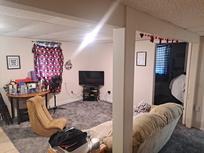 909 S Front St, Unit 2 in Mankato, MN - Building Photo - Building Photo