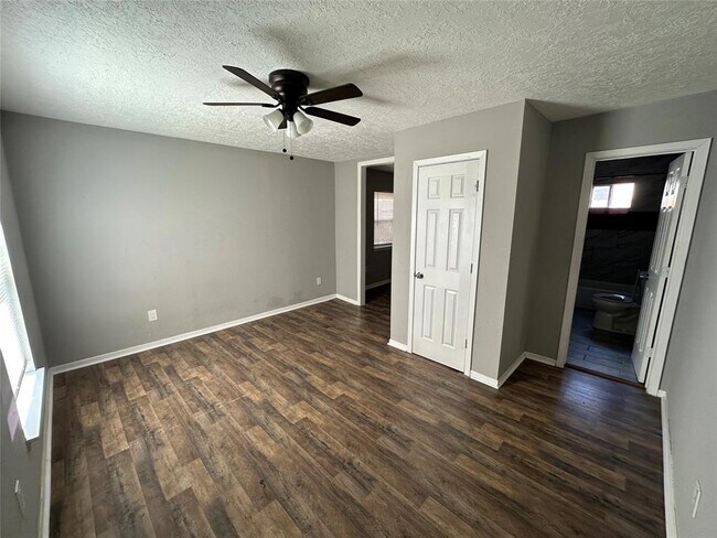 7909 Brutus St in Houston, TX - Building Photo - Building Photo