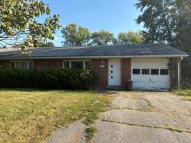 1128 Chew Rd, Unit 1128 in Mansfield, OH - Building Photo