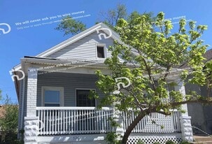 526 Tauromee Ave in Kansas City, KS - Building Photo