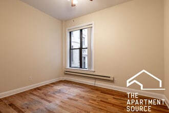 1218 N Dearborn St, Unit B2 in Chicago, IL - Foto de edificio - Building Photo