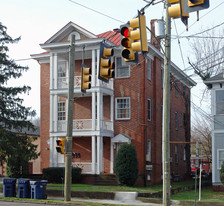 620-624 S Sycamore St Apartments