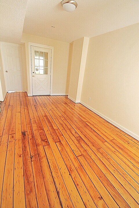 178-180-180 Main St in Indian Orchard, MA - Building Photo
