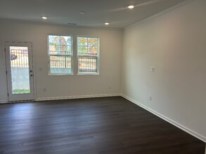 1510 Crescent Townes Wy in Raleigh, NC - Building Photo - Building Photo