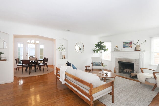 329 N Avenue 66 in Los Angeles, CA - Building Photo - Building Photo