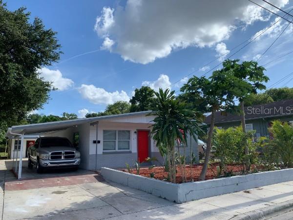 property at 413 E Floribraska Ave