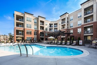 Crowne at 501 Apartments | Durham, NC Apartments For Rent