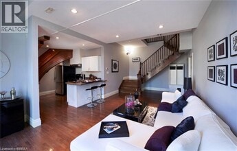 21 Richmond St in Brantford, ON - Building Photo - Building Photo