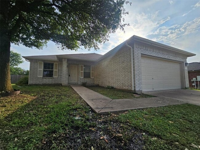 property at 201 Bluebonnet Tr