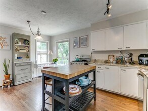 9443 Waterview Rd in Dallas, TX - Building Photo - Building Photo