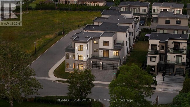 property at 4 Sunrow Gate