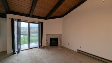 2020 Grant Ave S in Renton, WA - Foto de edificio - Building Photo