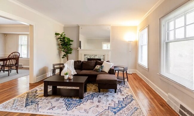 property at 3076 Yorkshire Rd