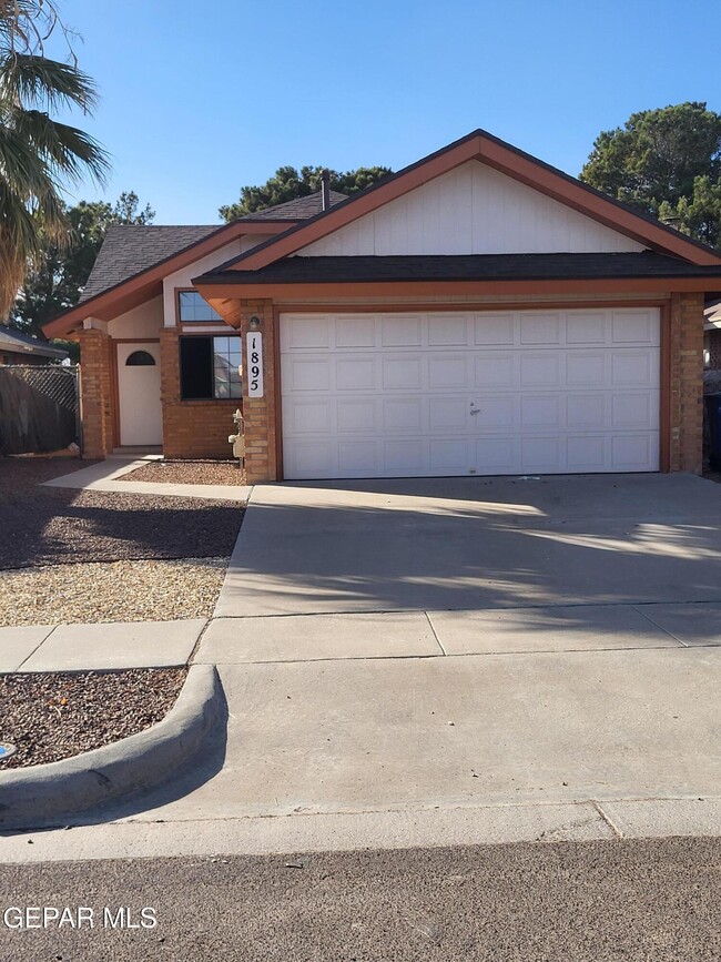 1895 Dolph Quijano Pl in El Paso, TX - Building Photo - Building Photo