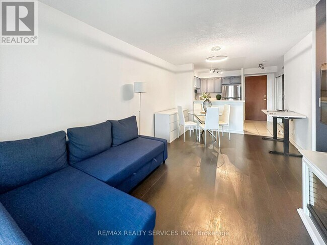 property at 2545 Erin Centre Blvd