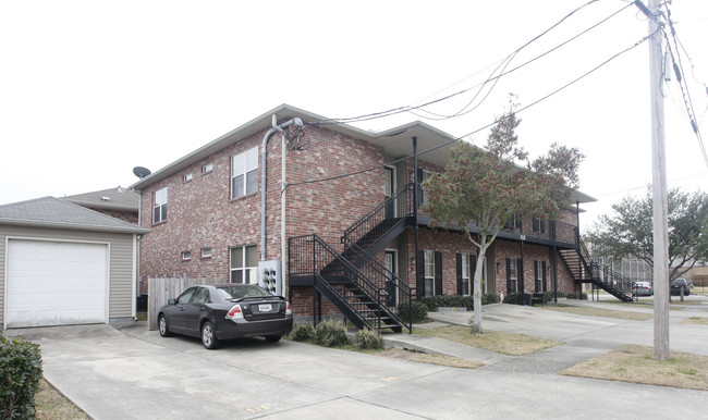 112 Ash St in Metairie, LA - Foto de edificio - Building Photo