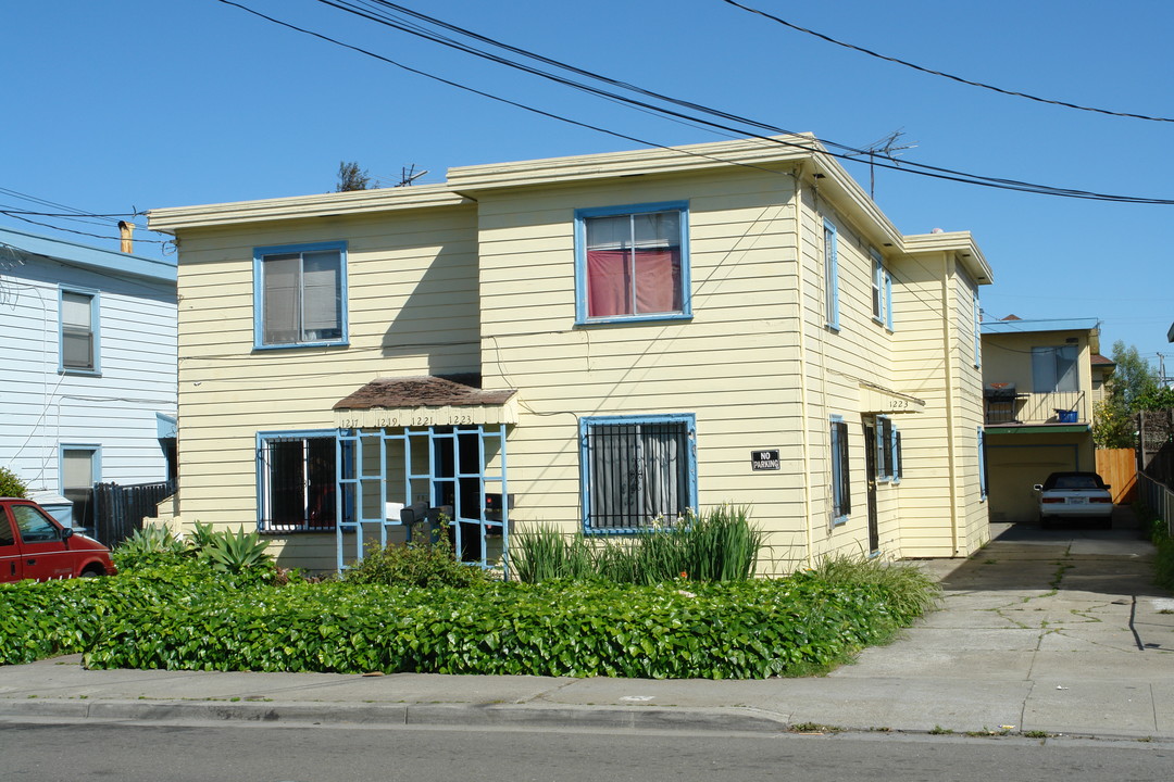 1223 Ashby Ave in Berkeley, CA - Foto de edificio