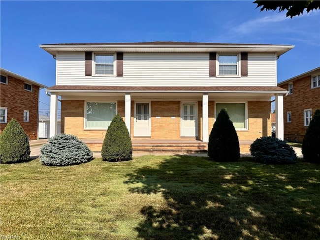 1269 Bonnie Ln in Mayfield Heights, OH - Building Photo - Building Photo