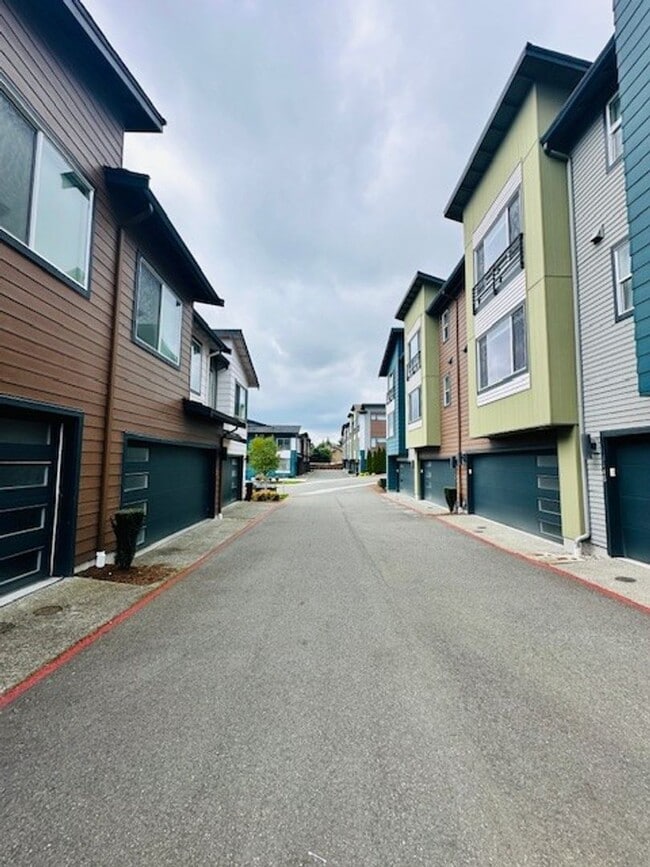 13146 83rd Ln S in Seattle, WA - Building Photo - Building Photo