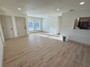 4241 Starlite Ln in Corpus Christi, TX - Foto de edificio - Building Photo