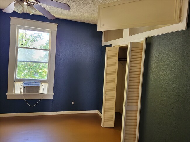 property at 4401 Ave Q 1/2