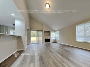 5485 Trosper Lake St SW in Tumwater, WA - Building Photo - Building Photo