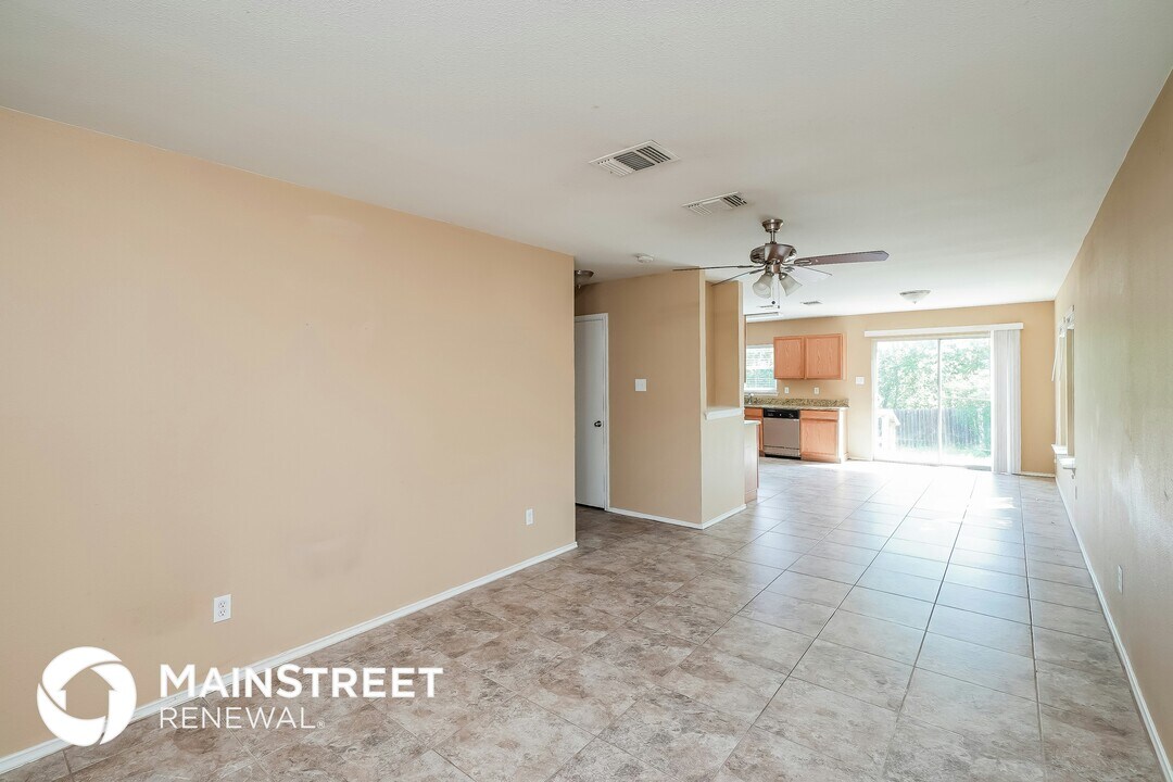 3906 Salty Marsh in San Antonio, TX - Building Photo