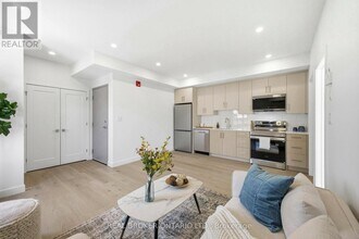 184 Woodroffe Ave in Ottawa, ON - Building Photo - Building Photo