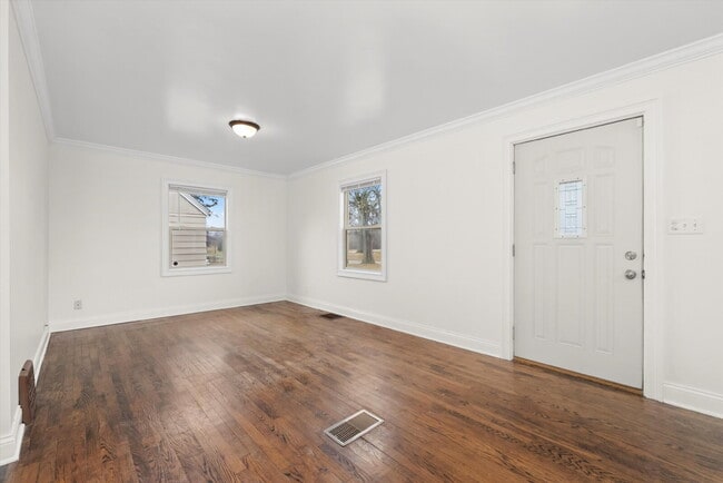 2512 Salem Blvd in Zion, IL - Foto de edificio - Building Photo