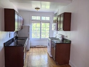 905 Elmwood Ave in Evanston, IL - Foto de edificio - Building Photo