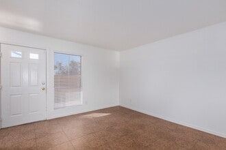 6020 W Oregon Ave in Glendale, AZ - Building Photo - Building Photo