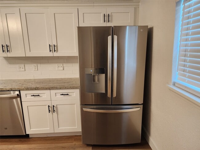 2120 Yates St in Houston, TX - Building Photo - Building Photo