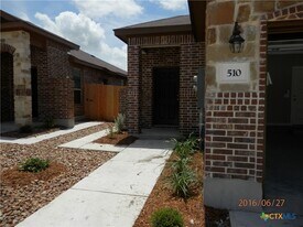 514 Creekside Frst in New Braunfels, TX - Building Photo