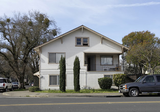 1300 C St in Napa, CA - Foto de edificio - Building Photo