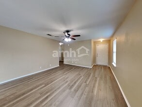 255 Challenger in Kyle, TX - Building Photo - Building Photo