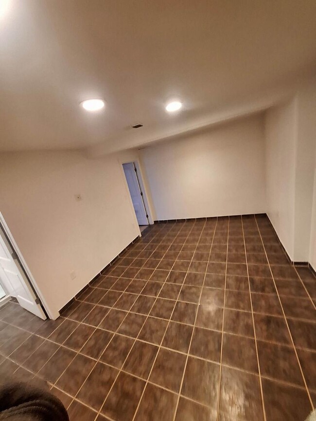 property at 560 Oak Ave