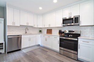 140 N Broadway in Irvington, NY - Building Photo