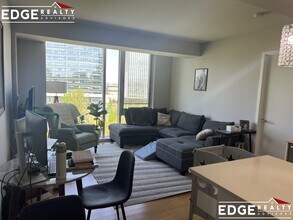 2 Earhart St in Cambridge, MA - Building Photo - Building Photo