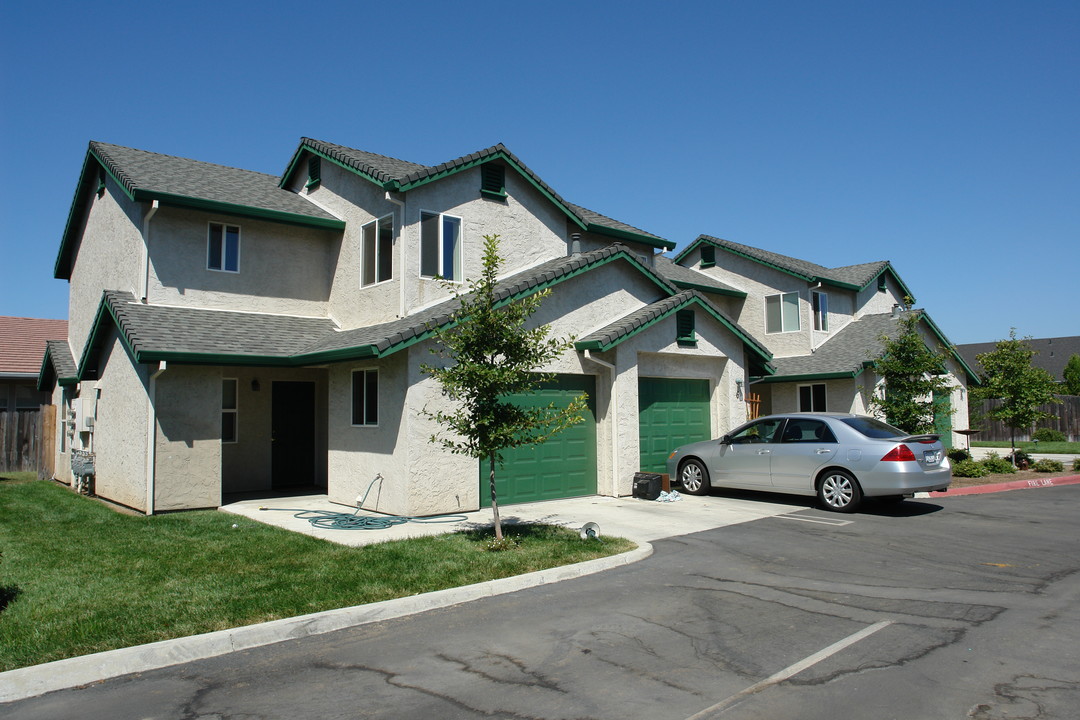 Boston Square in Chico, CA - Building Photo