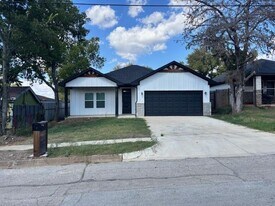 4707 Chapman St in Fort Worth, TX - Building Photo