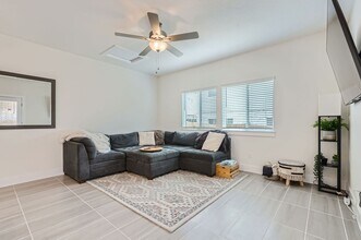 133 Yearling Wy in Georgetown, TX - Foto de edificio - Building Photo