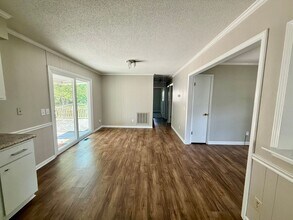 115 Ball Park Ave in Elon, NC - Building Photo - Building Photo