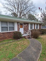 1426 Jon Juca Ct in Stone Mountain, GA - Building Photo