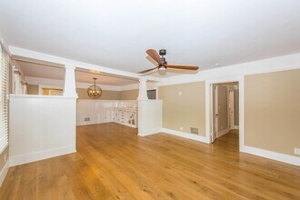 306 N Shaffer St in Orange, CA - Building Photo - Building Photo