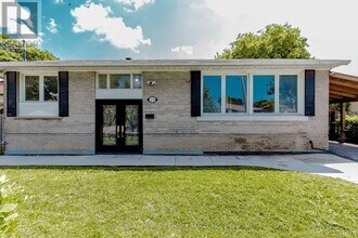 215 Jeffcoat Dr in Toronto, ON - Building Photo - Building Photo