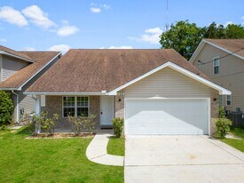 105 Scranton St in Fort Walton Beach, FL - Building Photo