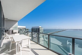 480 NE 31st St, Unit # PH5002 in Miami, FL - Foto de edificio - Building Photo