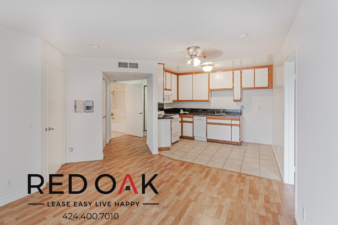 4433 Eagle Rock Blvd in Los Angeles, CA - Building Photo