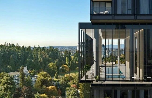 5987 Wilson Ave in Burnaby, BC - Building Photo - Building Photo