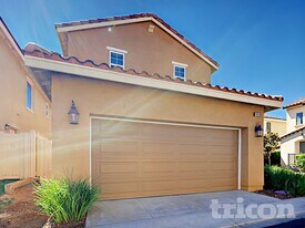 1431 Bittersweet Dr in Beaumont, CA - Building Photo